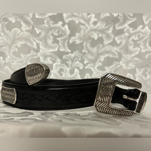 Source Unknown Accessories - Vintage Black Leather Belt, Western, With “R” And 1998 On Buckle, Women’s 33.5